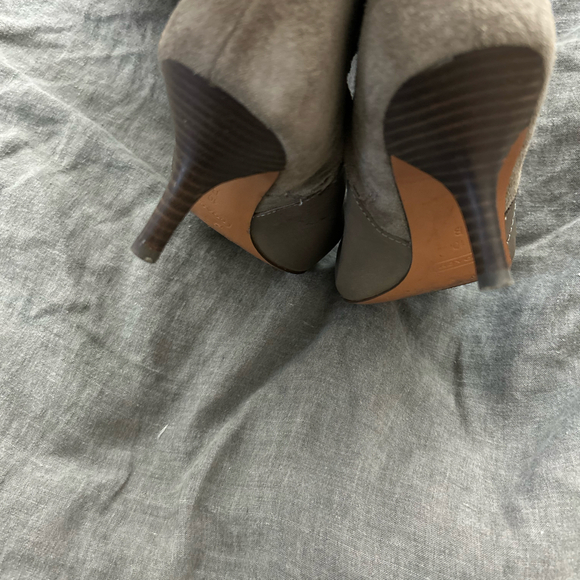 Coach mid calf gray suede Boots - Picture 5 of 5